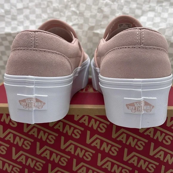 Vans WMNS Platform Sneakers Classic Slip-On Stackform
Mono Embroidery Rose Smoke - Picture 13 of 16